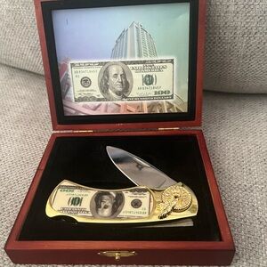 CASE  HUNDREDS DOLLAR
TRAPPER KNIFE